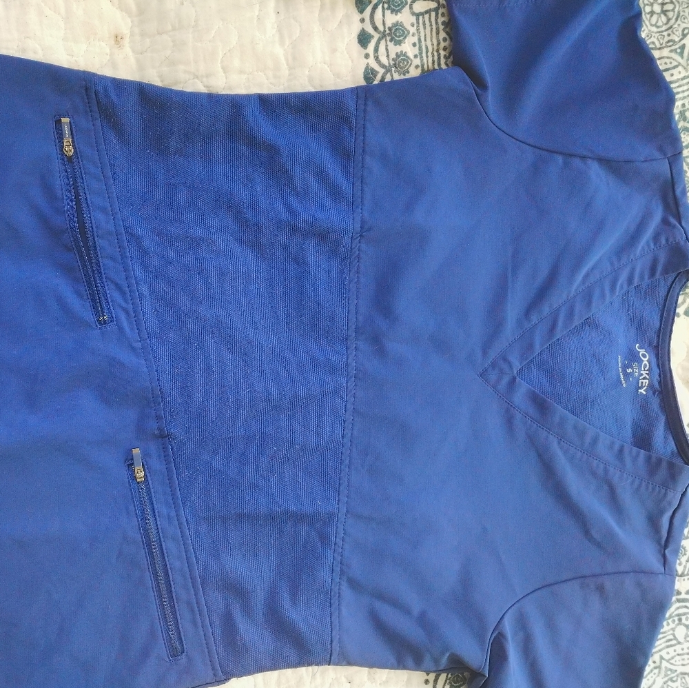 Jockey scrubs